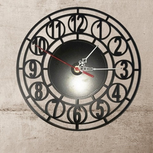 Ahşap Dekoratif Duvar Saati – Metal Çerçeveli